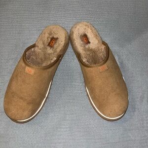 UGG SCUFF CALI WAVE CHESTNUT SUEDE/ SHEEPSKIN SLIPPERS, MEN US 12/ EUR 45
